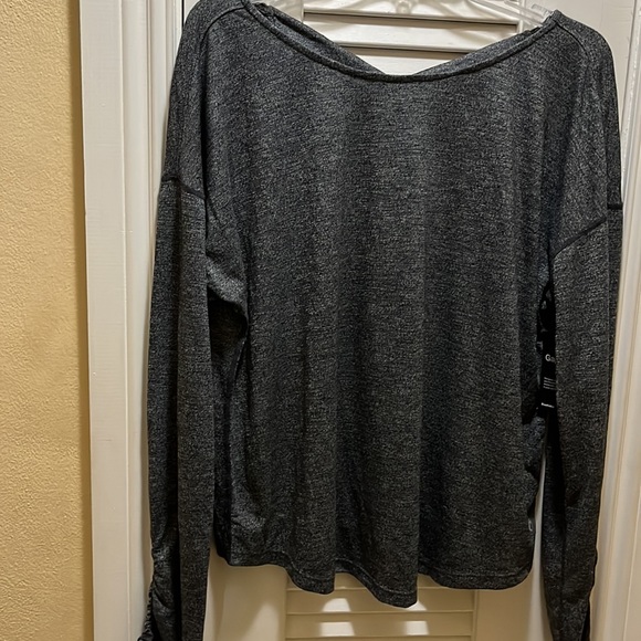 EUC GAP Fit XL gray criss cross back top - Picture 2 of 4